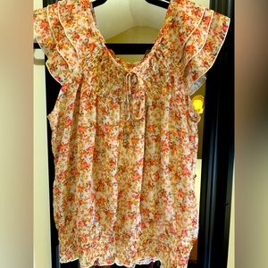 Floral ruffled trimmed short sleeve blouse, size Medium